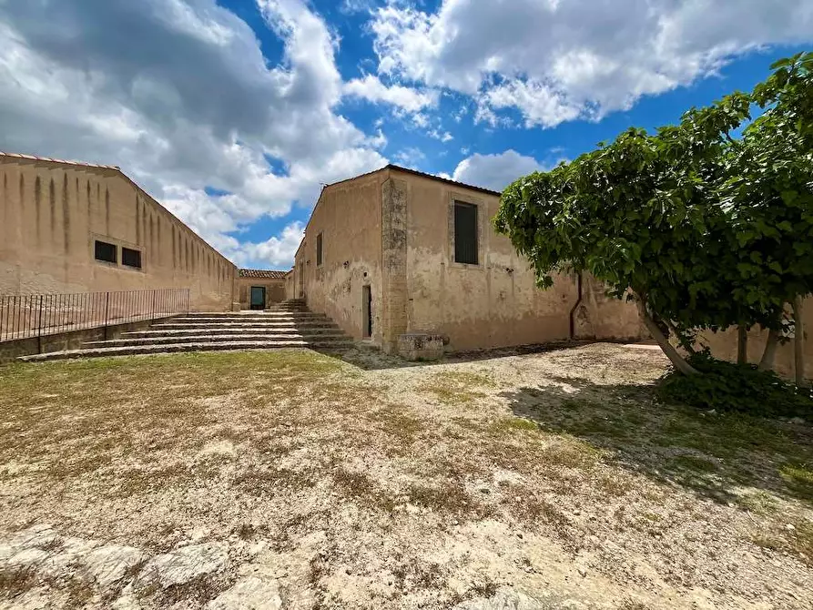 Immagine 4 di Rustico / casale in vendita  a Noto