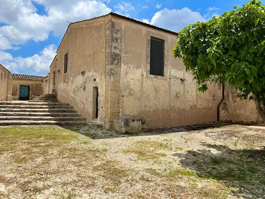 Immagine 5 di Rustico / casale in vendita  a Noto