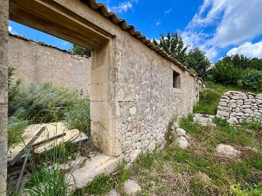 Immagine 62 di Rustico / casale in vendita  a Noto