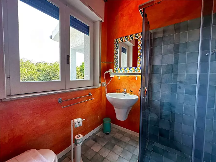 Immagine 11 di Villa in vendita  in VIA SENIGALLIA a Siracusa