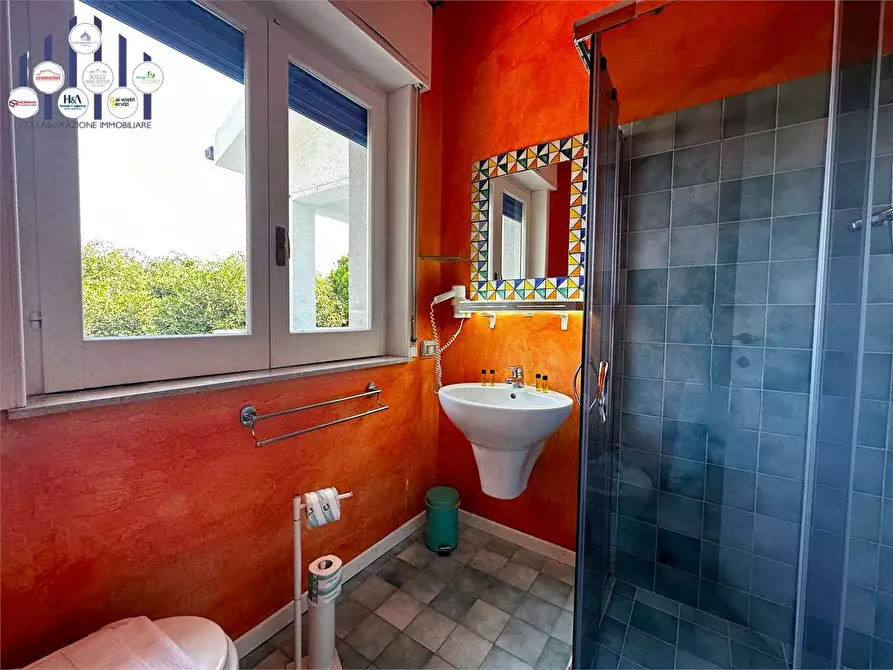 Immagine 11 di Villa in vendita  in VIA SENIGALLIA a Siracusa