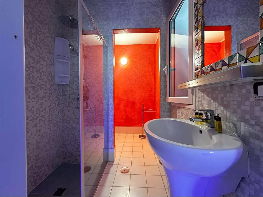 Immagine 13 di Villa in vendita  in VIA SENIGALLIA a Siracusa