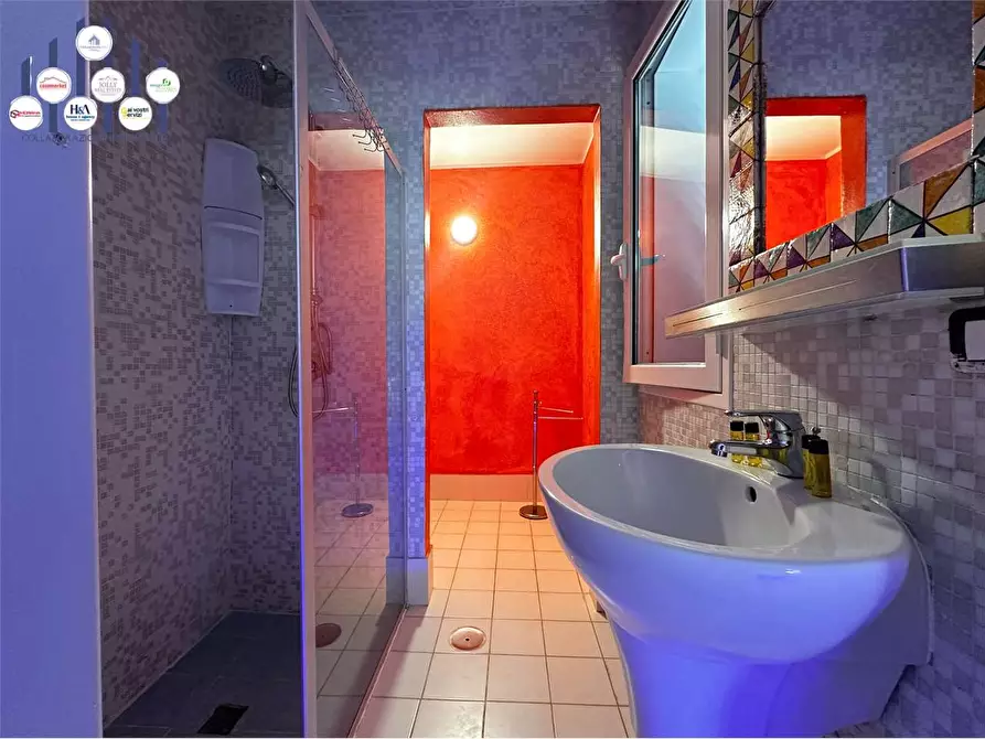 Immagine 13 di Villa in vendita  in VIA SENIGALLIA a Siracusa