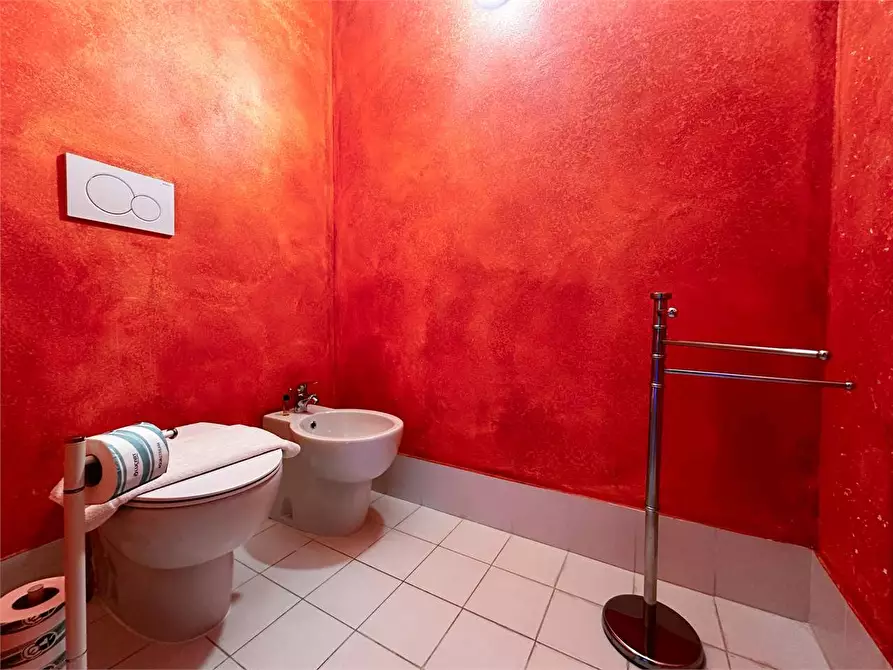 Immagine 14 di Villa in vendita  in VIA SENIGALLIA a Siracusa