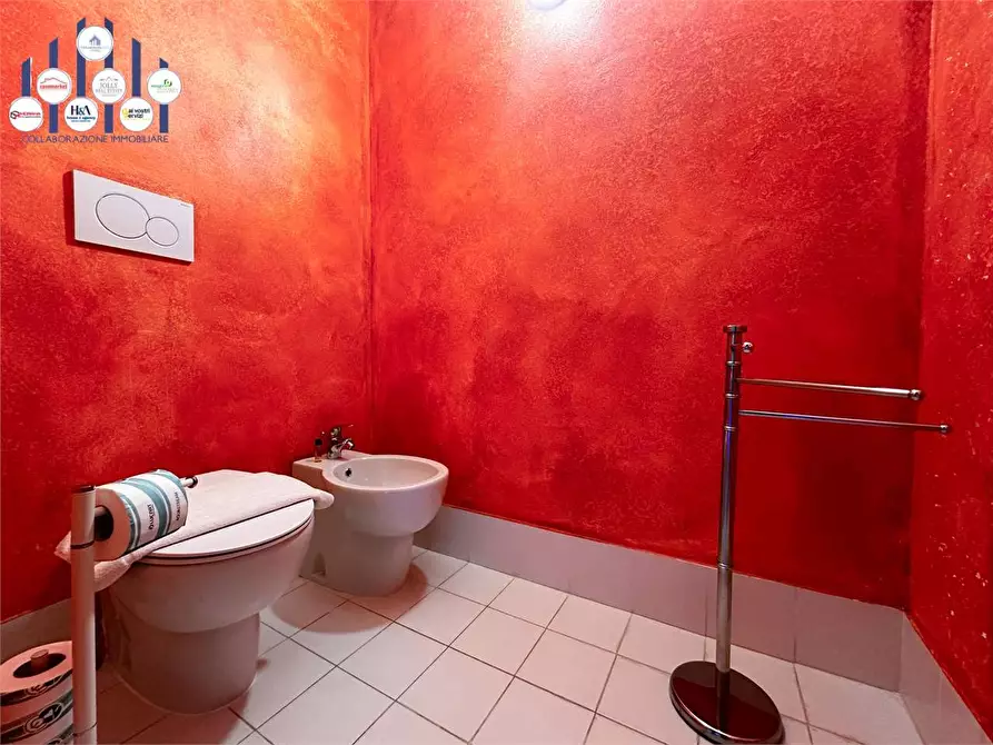 Immagine 14 di Villa in vendita  in VIA SENIGALLIA a Siracusa