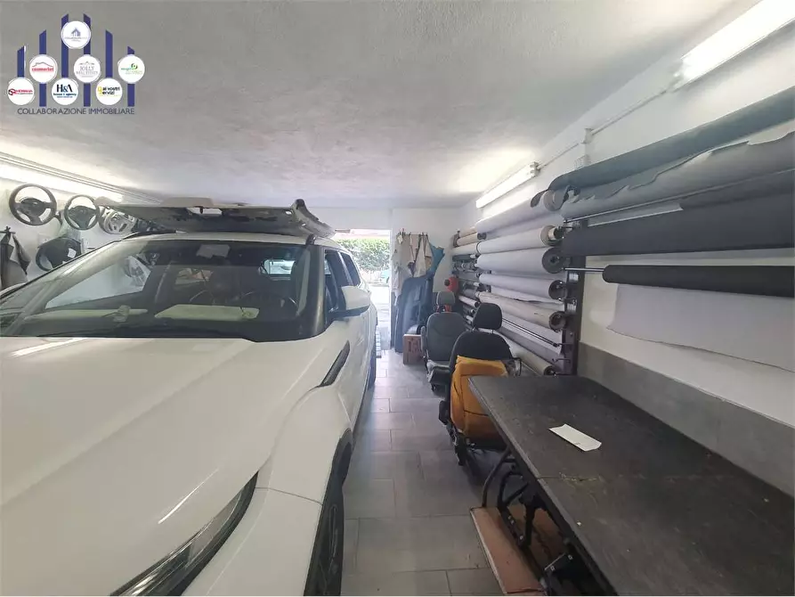 Immagine 3 di Magazzino in vendita  in Via Mattia Preti  a Siracusa