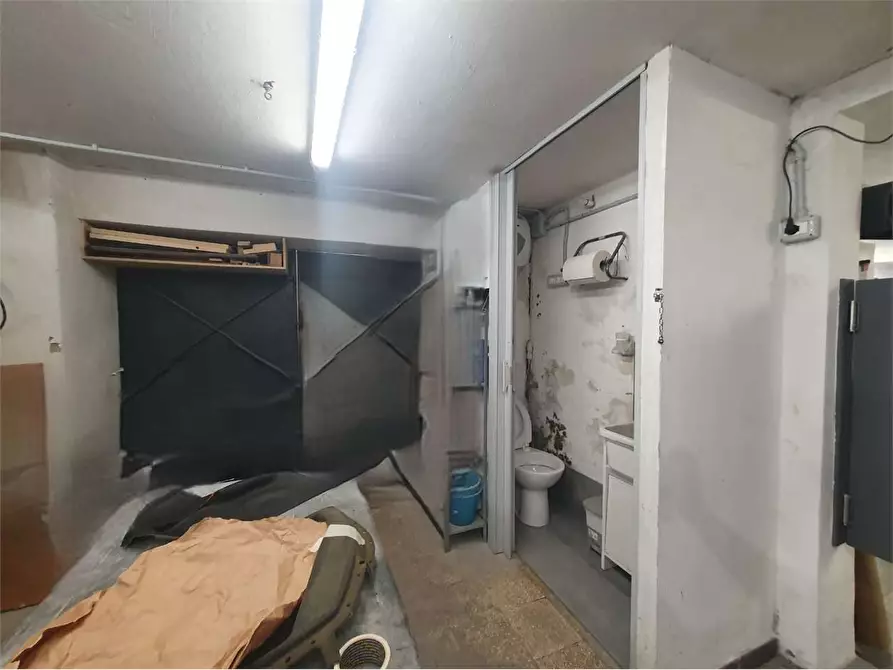 Immagine 2 di Garage in vendita  in Via Montorsoli a Siracusa