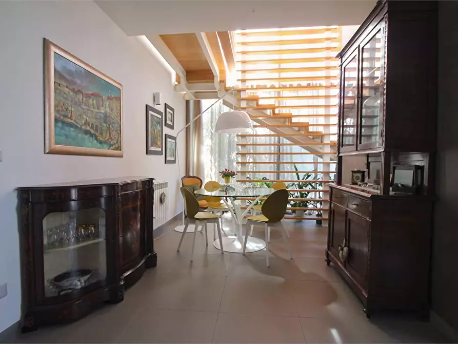 Immagine 1 di Villa in vendita  in Via Mons. Inserra a Siracusa