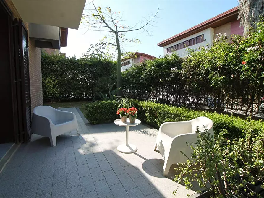 Immagine 31 di Villa in vendita  in Via Mons. Inserra a Siracusa