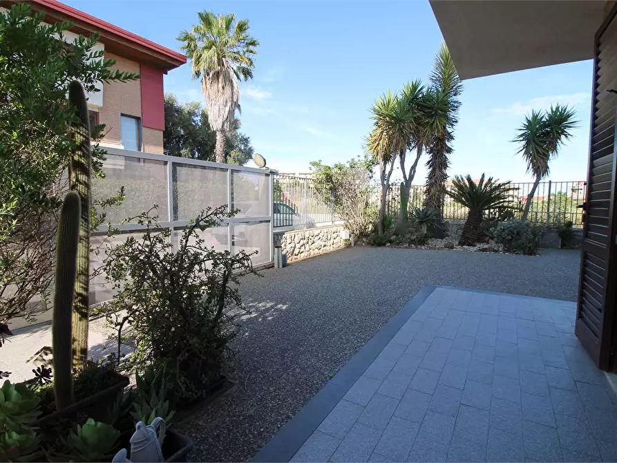 Immagine 32 di Villa in vendita  in Via Mons. Inserra a Siracusa