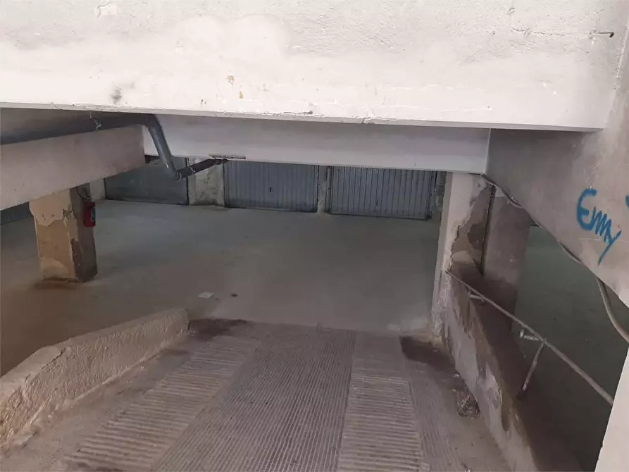 Immagine 5 di Garage in vendita  in Via Monsignor Carabelli  31 a Siracusa
