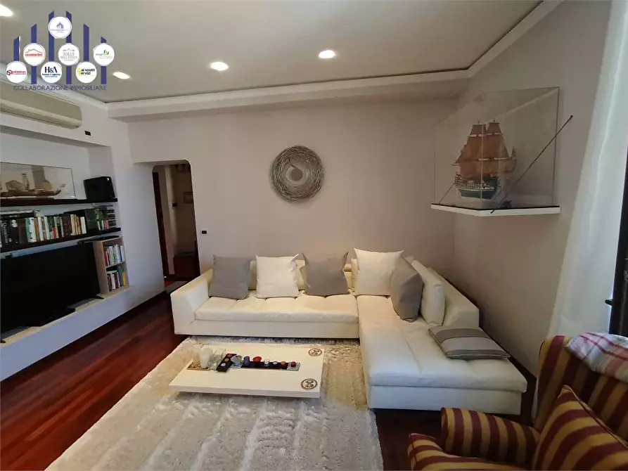 Immagine 6 di Appartamento in vendita  a Siracusa