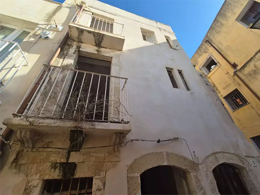 Immagine 4 di Stabile in vendita  a Siracusa
