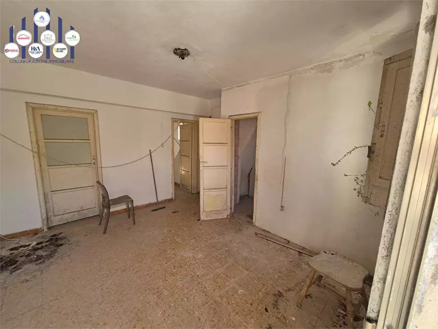 Immagine 10 di Stabile in vendita  a Siracusa