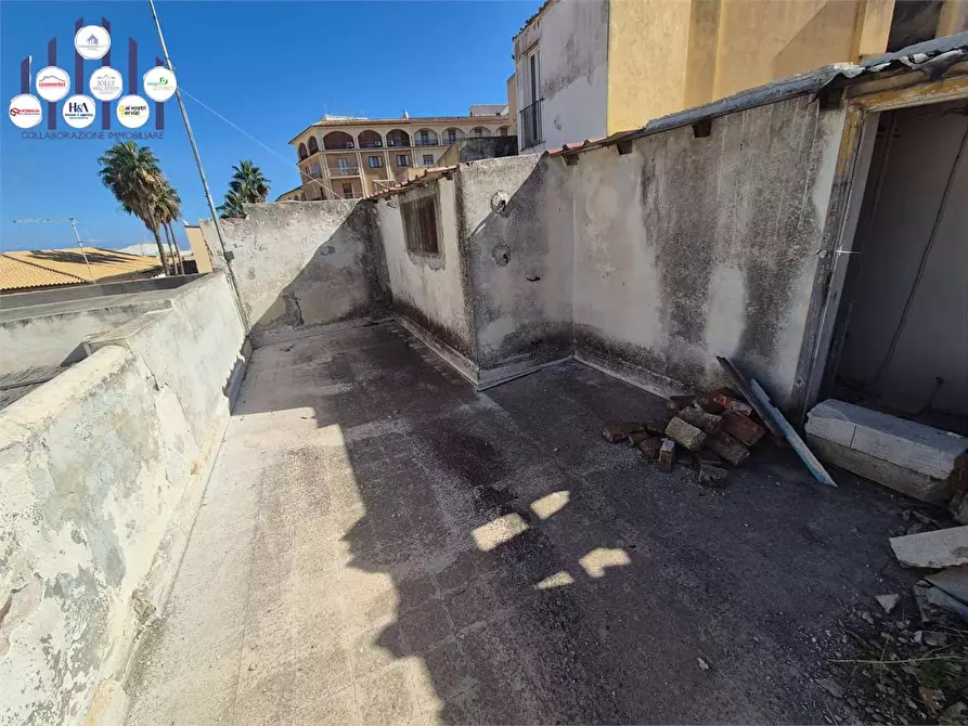 Immagine 11 di Stabile in vendita  a Siracusa
