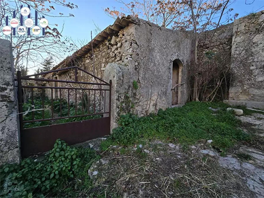 Immagine 32 di Rustico / casale in vendita  in Contrada Porcari a Noto