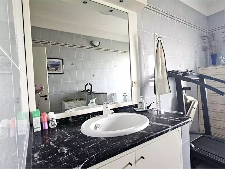 Immagine 5 di Trilocale in vendita  in PIZZUTA a Siracusa