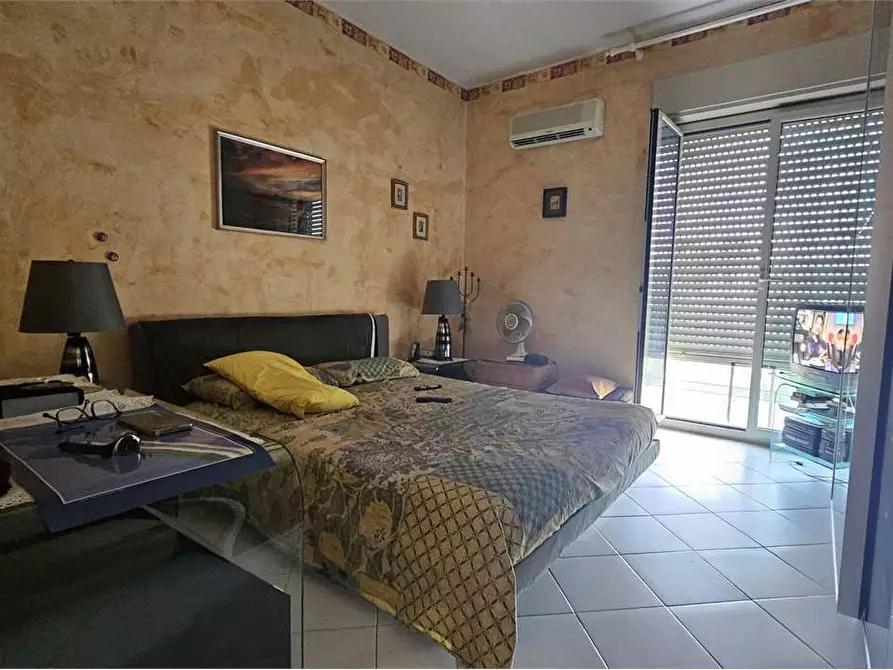 Immagine 8 di Trilocale in vendita  in PIZZUTA a Siracusa