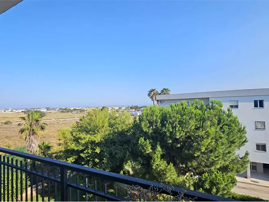 Immagine 9 di Trilocale in vendita  in PIZZUTA a Siracusa