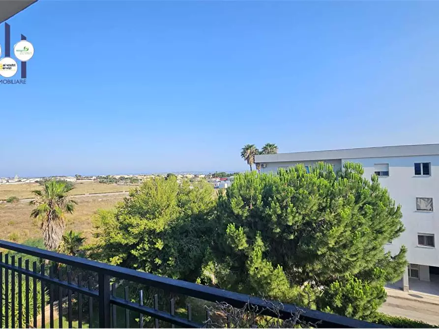 Immagine 9 di Trilocale in vendita  in PIZZUTA a Siracusa