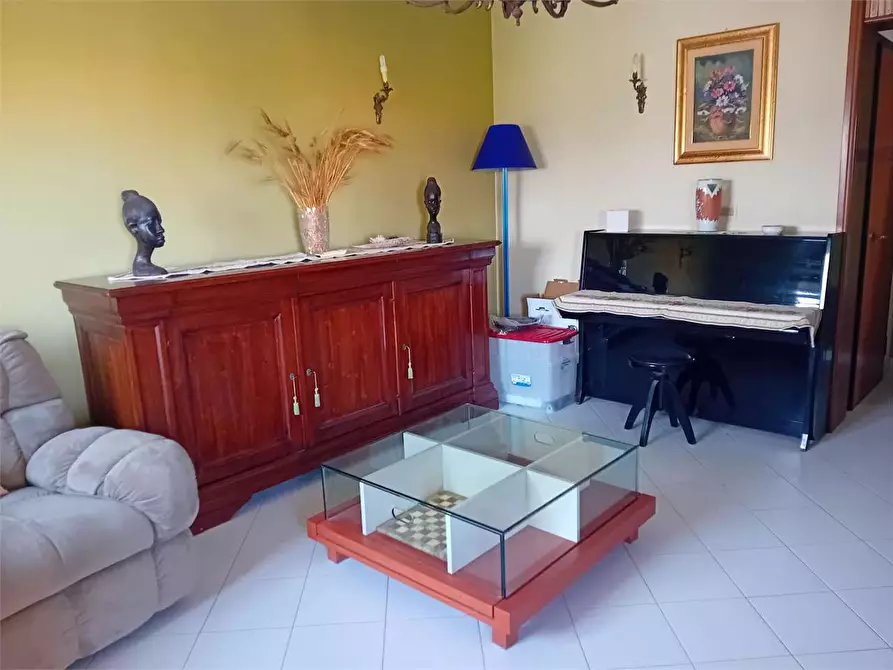 Immagine 3 di Trilocale in vendita  in PIZZUTA a Siracusa