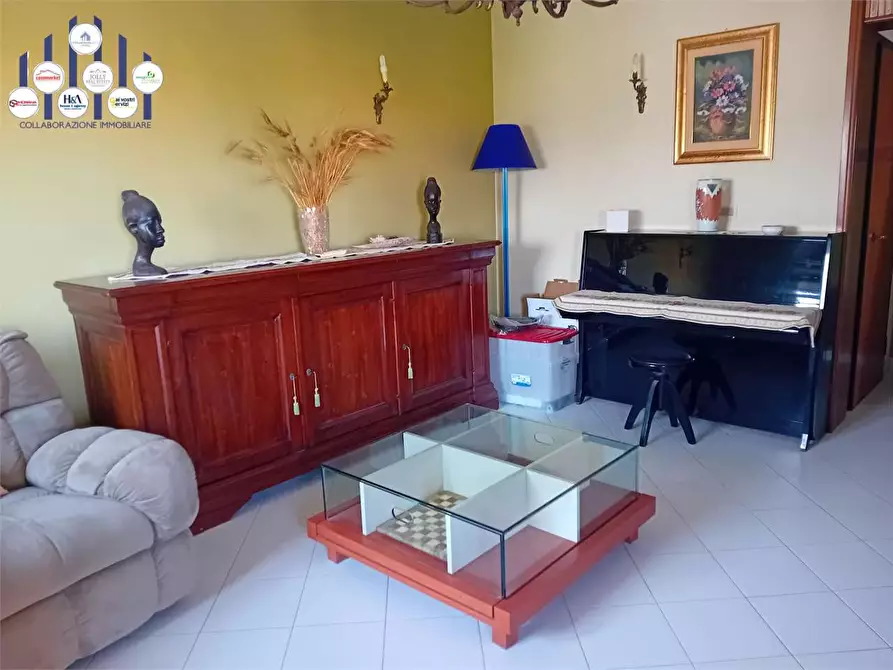 Immagine 3 di Trilocale in vendita  in PIZZUTA a Siracusa