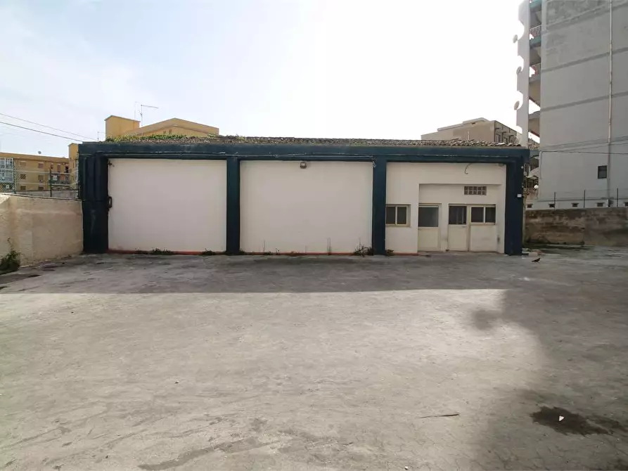 Immagine 2 di Capannone industriale in vendita  in Via S. Olivieri a Siracusa