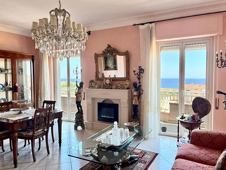 Immagine 1 di Appartamento in vendita  in via grottasanta a Siracusa