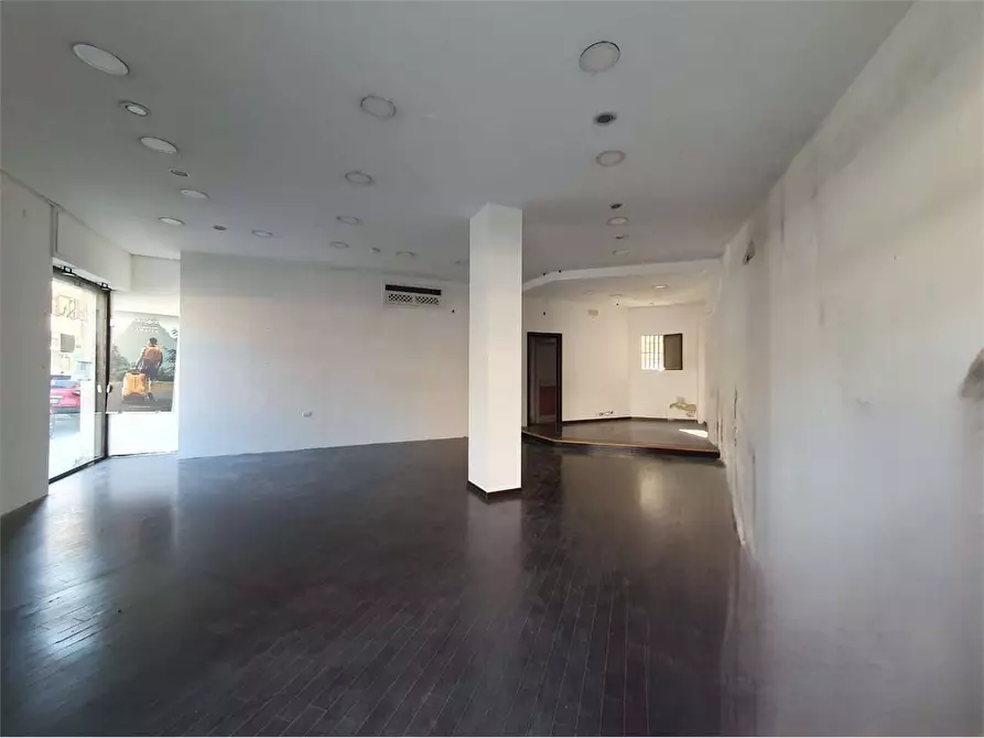 Immagine 3 di Negozio in affitto  in Viale Zecchino  a Siracusa