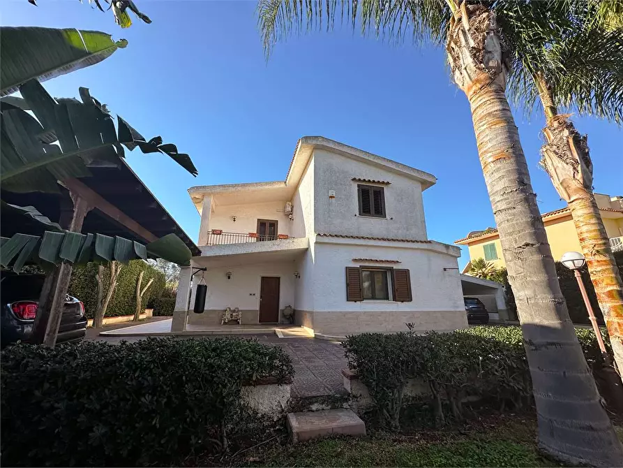 Immagine 3 di Villa in affitto  in Via Del Pellicano a Siracusa