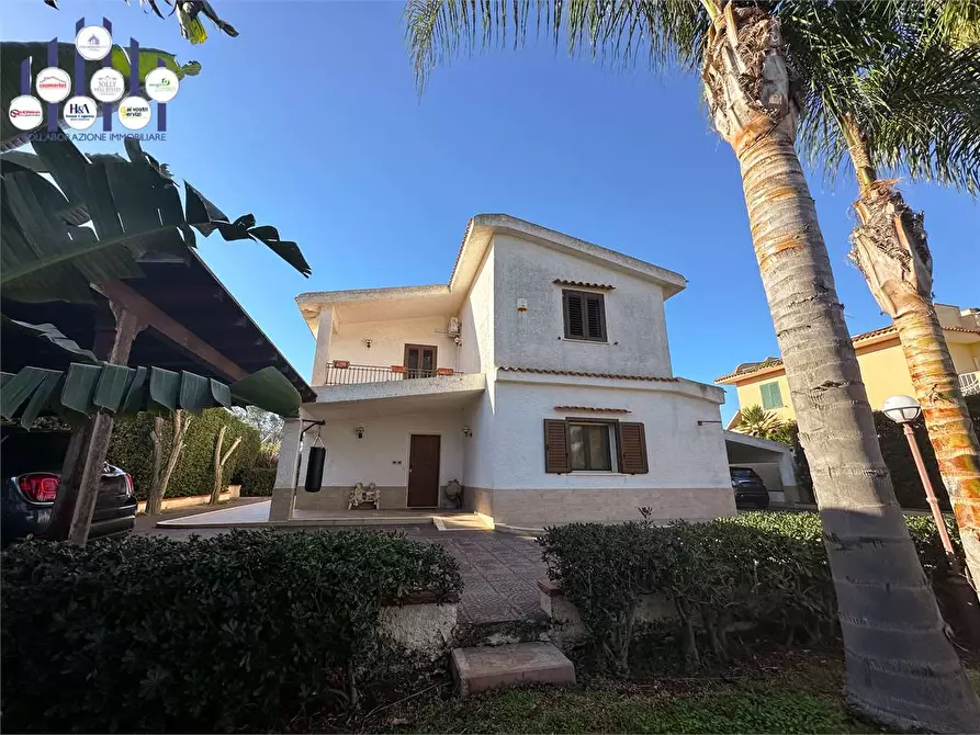 Immagine 3 di Villa in affitto  in Via Del Pellicano a Siracusa