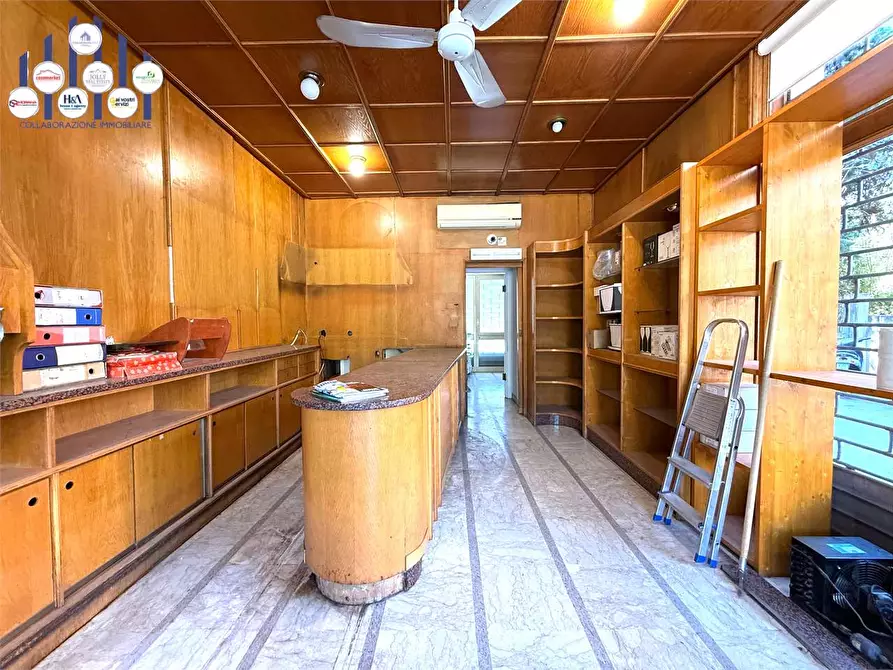 Immagine 5 di Negozio in affitto  in Viale Tica a Siracusa