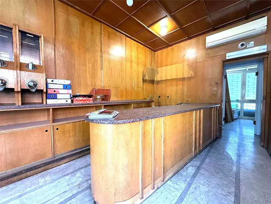 Immagine 6 di Negozio in affitto  in Viale Tica a Siracusa