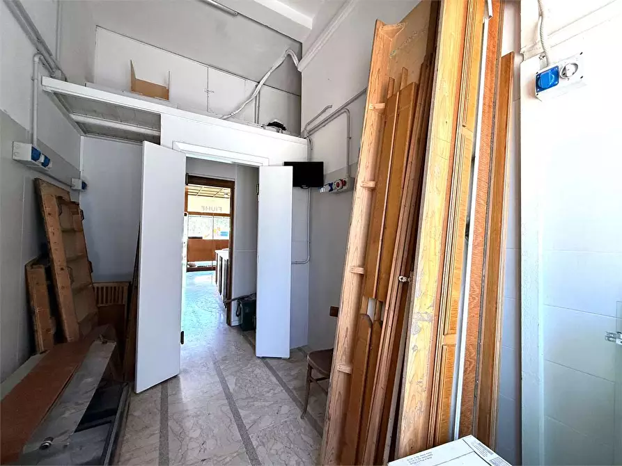 Immagine 7 di Negozio in affitto  in Viale Tica a Siracusa