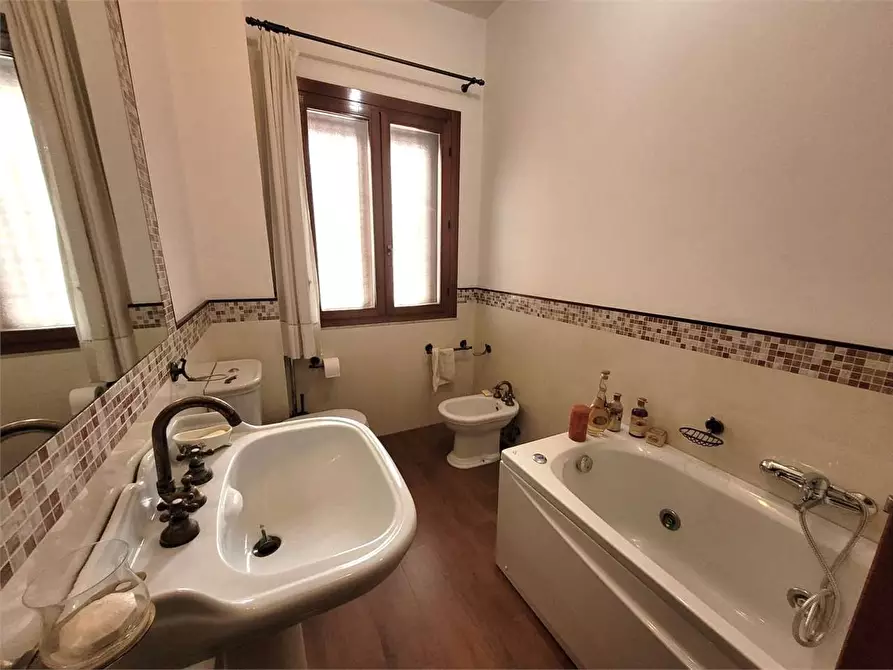 Immagine 8 di Quadrilocale in vendita  in VIALE S.GRECA a Siracusa