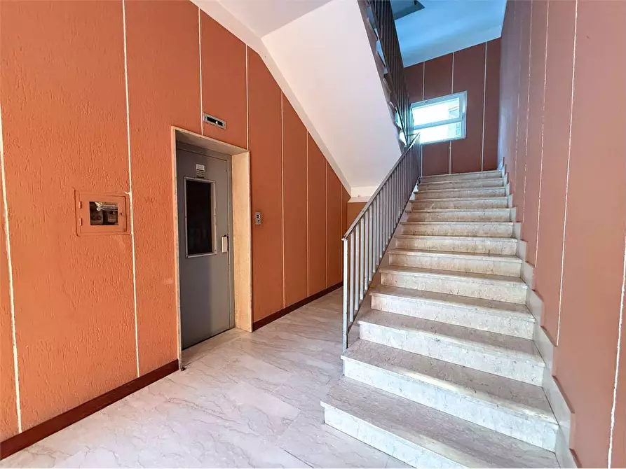 Immagine 29 di Appartamento in vendita  in Via San Metodio a Siracusa