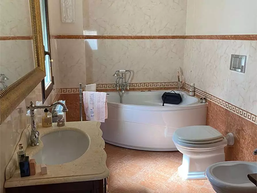 Immagine 16 di Appartamento in vendita  in Via Monteforte a Siracusa