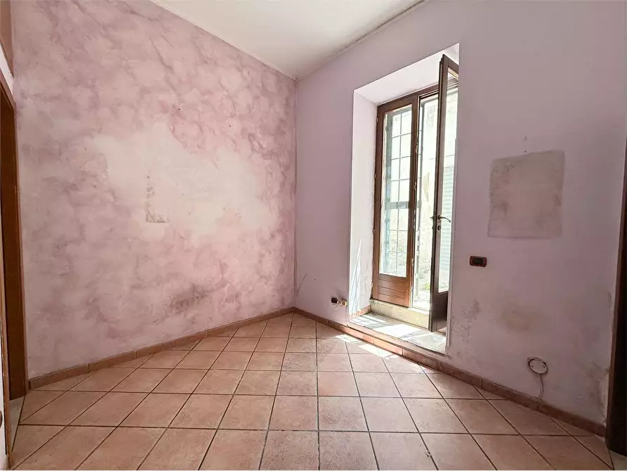 Immagine 13 di Negozio in vendita  in Via Giovanni Aurispa a Noto