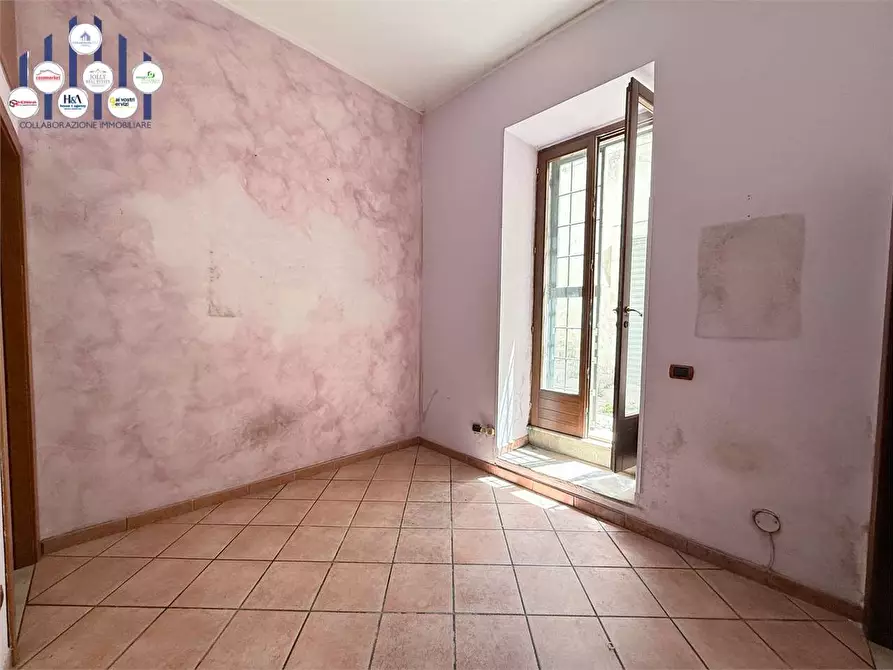 Immagine 13 di Negozio in vendita  in Via Giovanni Aurispa a Noto