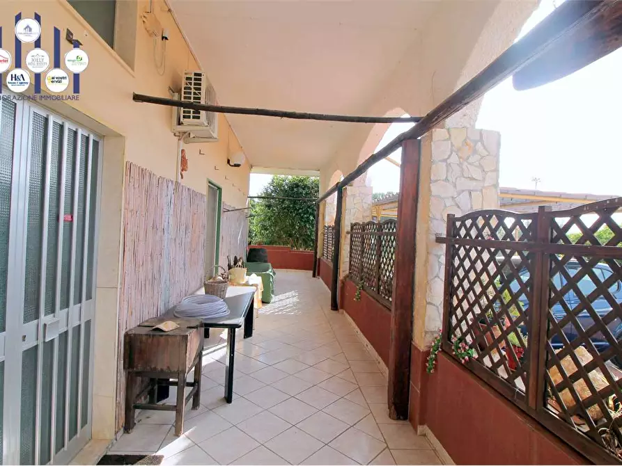 Immagine 5 di Villa in vendita  in contrada spinagallo a Siracusa