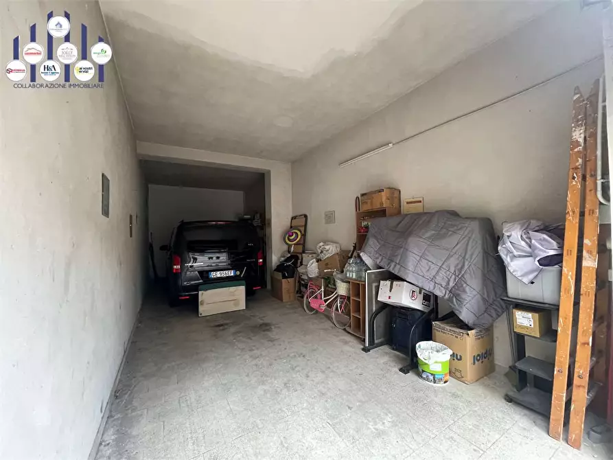 Immagine 2 di Garage in vendita  in Via Filisto 110 a Siracusa