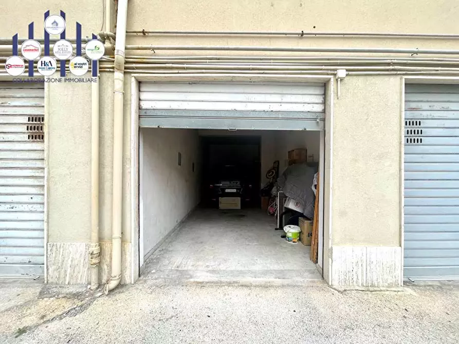 Immagine 8 di Garage in vendita  in Via Filisto 110 a Siracusa
