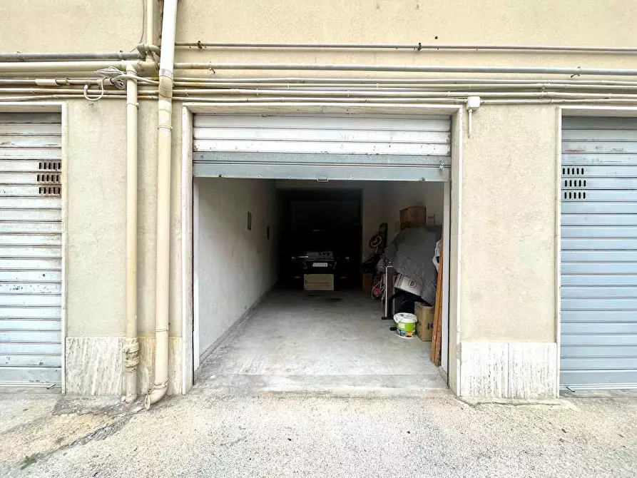 Immagine 10 di Garage in vendita  in Via Filisto 110 a Siracusa
