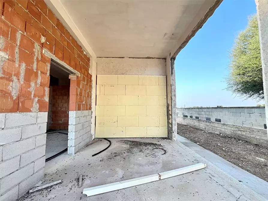 Immagine 3 di Villa in vendita  in via panarea a Siracusa