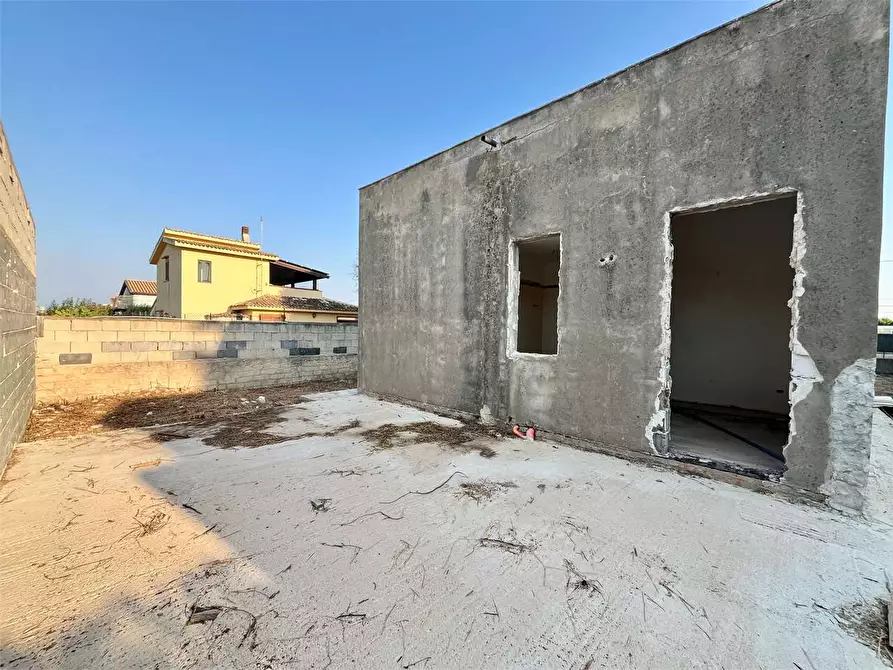 Immagine 18 di Villa in vendita  in via panarea a Siracusa
