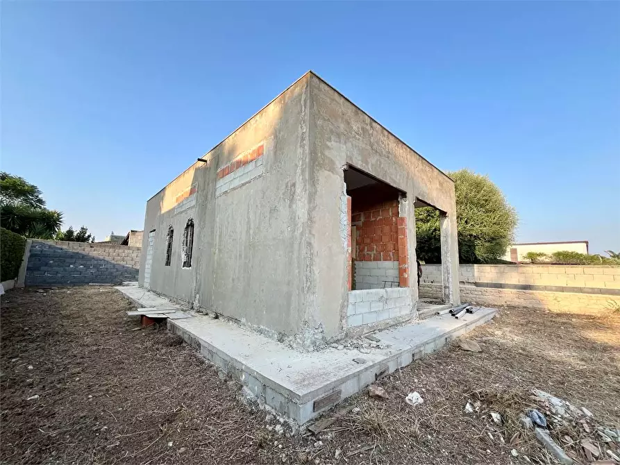 Immagine 21 di Villa in vendita  in via panarea a Siracusa