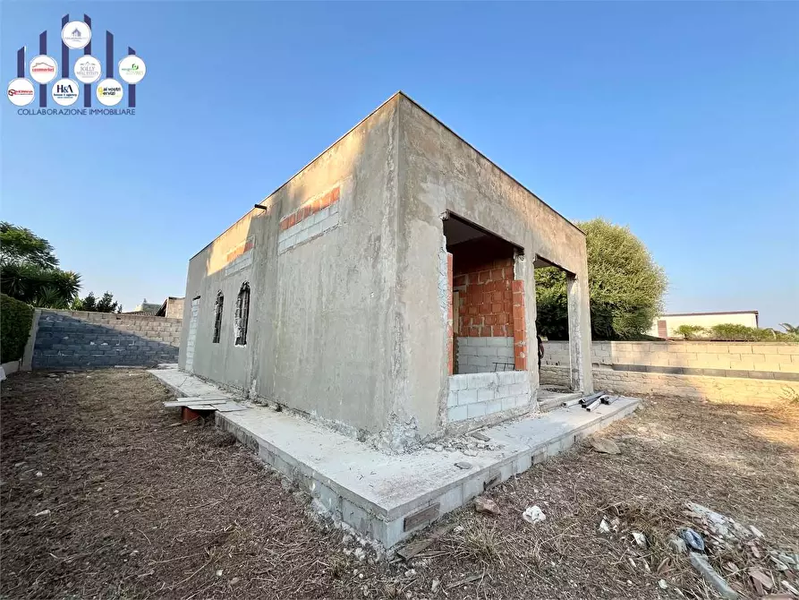 Immagine 21 di Villa in vendita  in via panarea a Siracusa