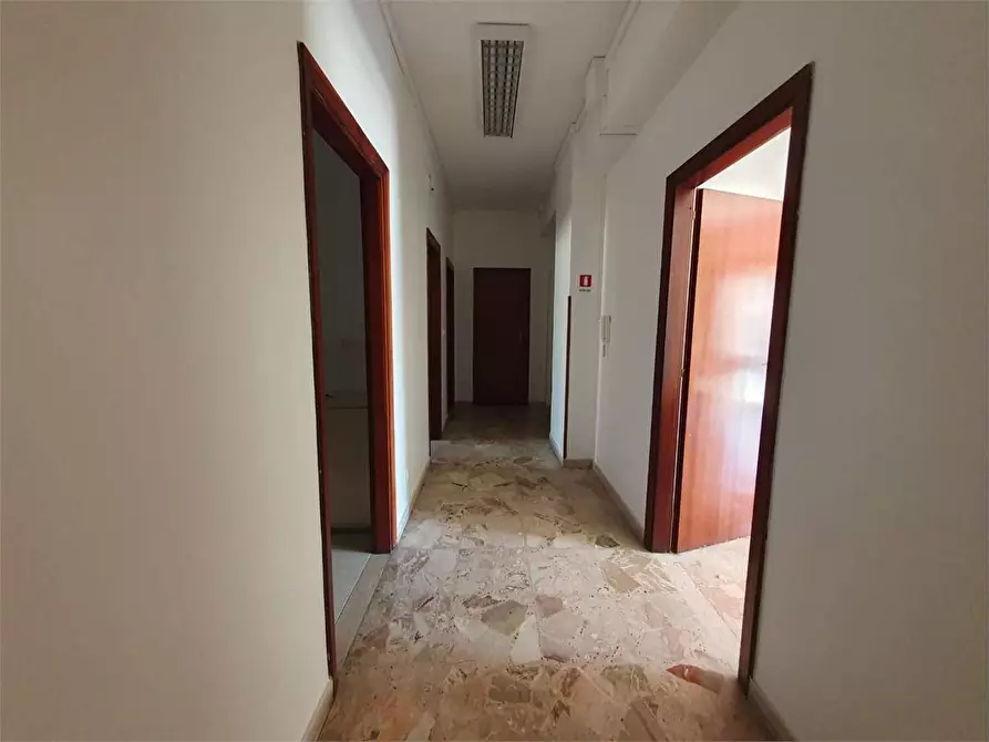 Immagine 3 di Ufficio in affitto  in Viale Tisia  a Siracusa