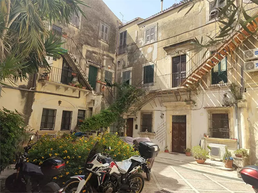 Immagine 5 di Appartamento in vendita  a Siracusa