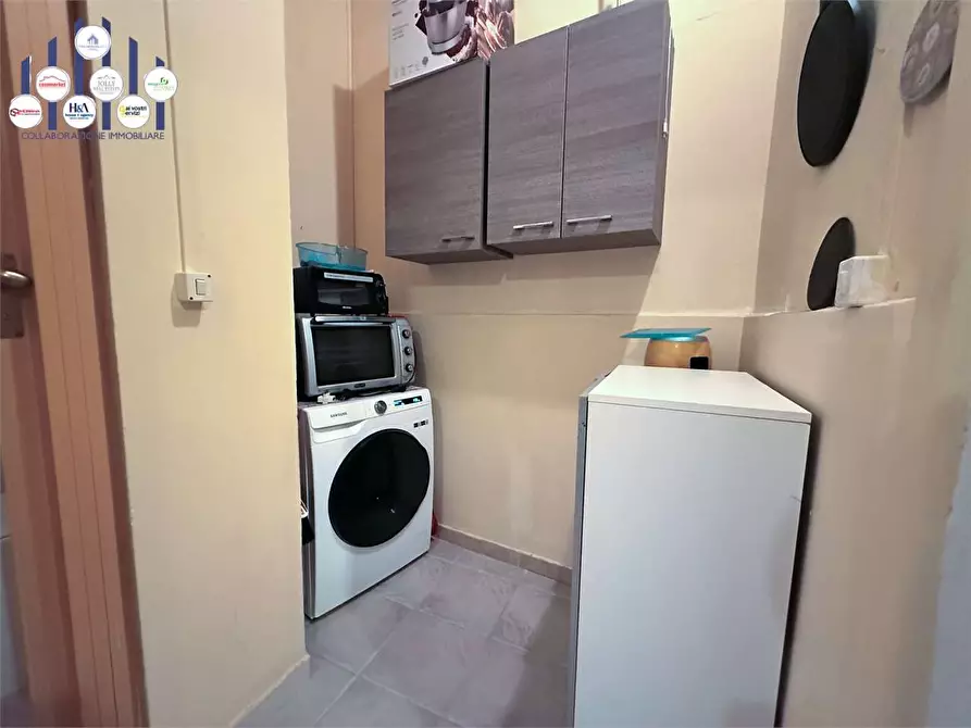 Immagine 15 di Appartamento in vendita  in Via Re Ierone II a Siracusa